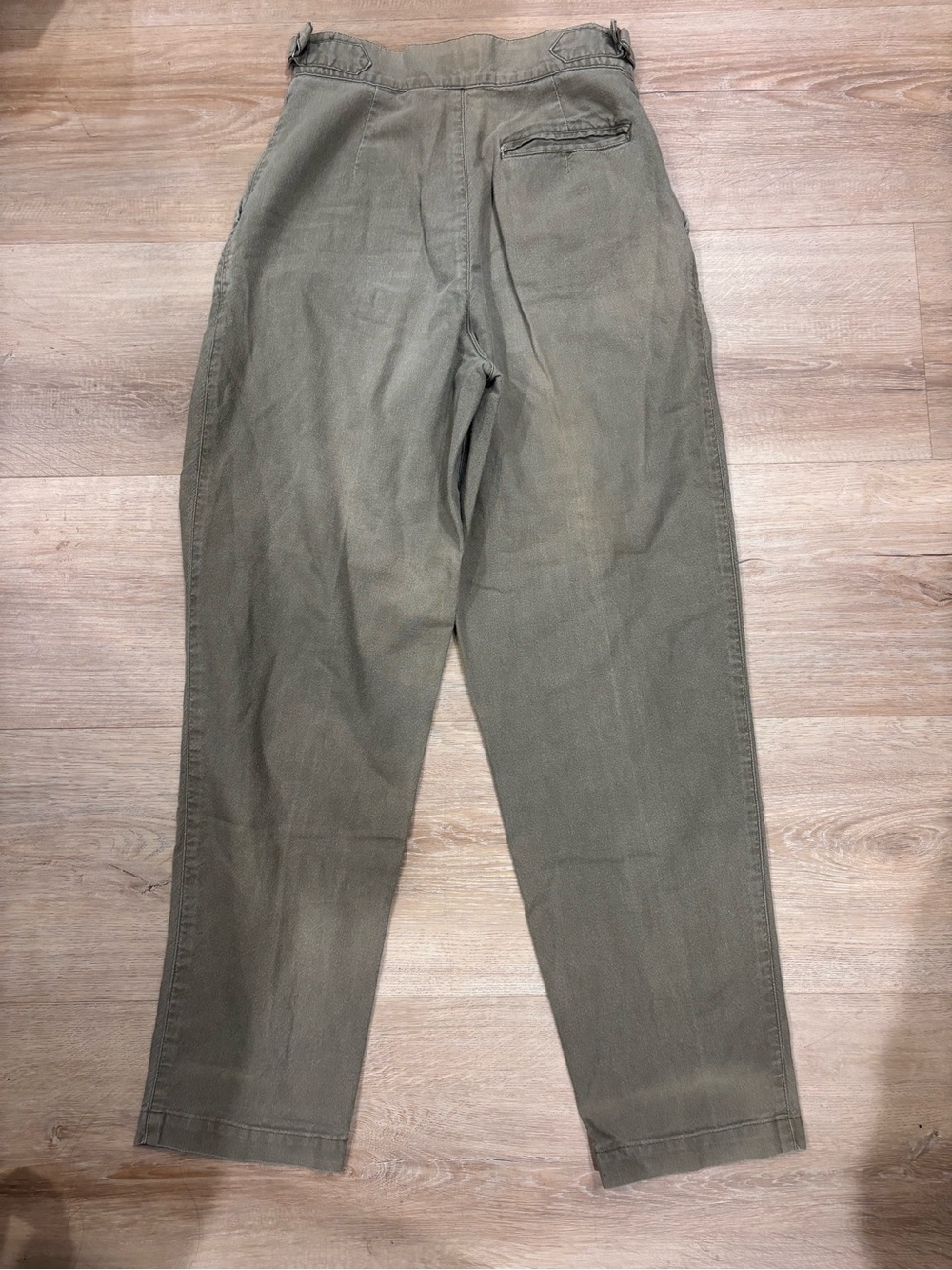 GAP Olive Green Pants - Picture 2 of 3